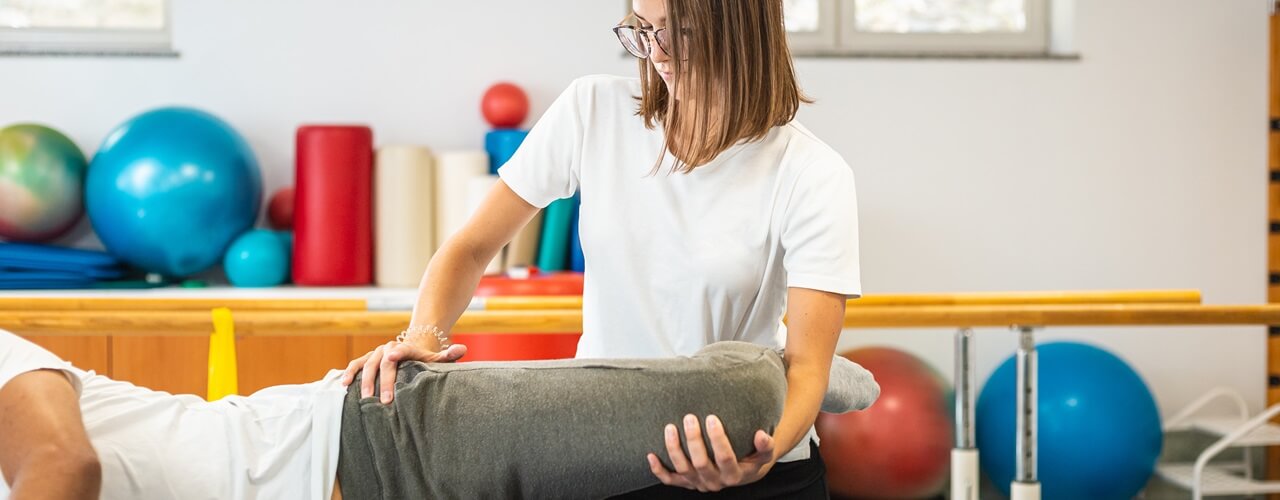 Unlocking_Mobility_Advanced_Physical_Therapy_Techniques_for_Hip_Pain_Relief.